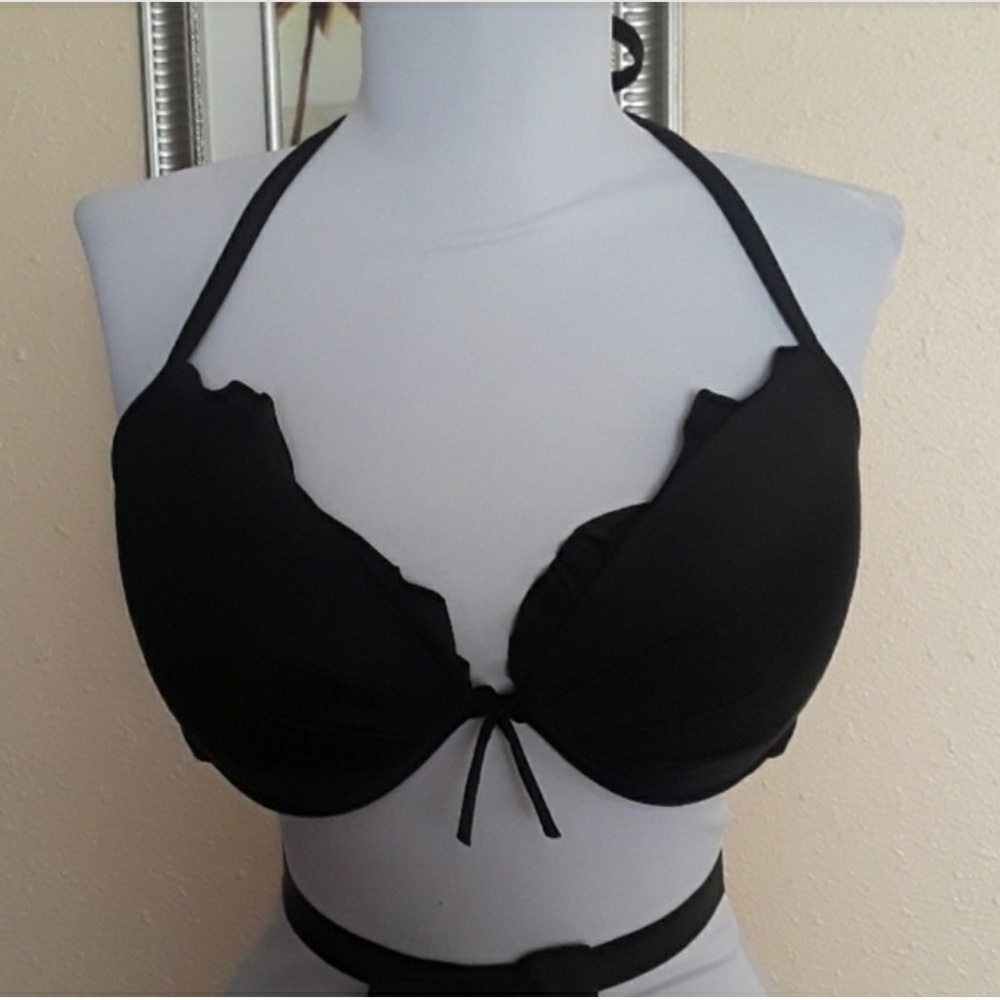 34 DD Victoria Secret swim top